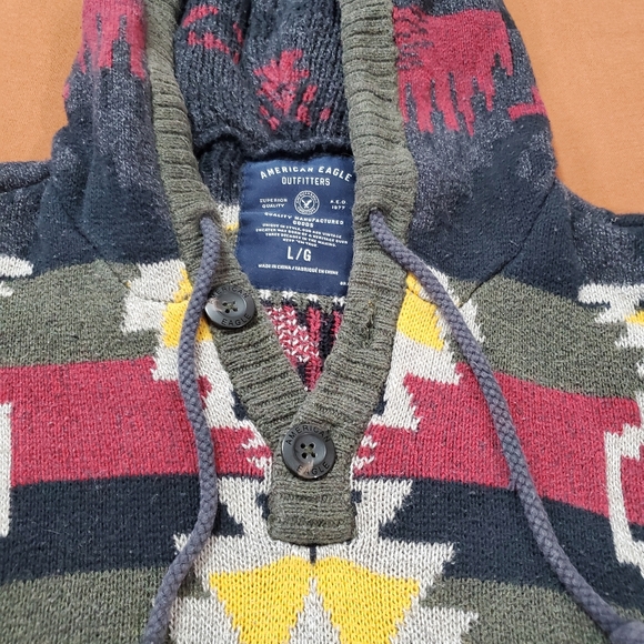 American Eagle Outfitters Men's Hooded Knit Pullover Aztec Design Sweater Xlg - Picture 4 of 11